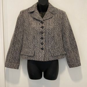 JANA KOS Jacket Black and White Short in size Medium